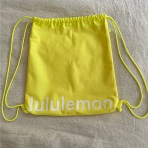 Lululemon 13L gym sack/string bag